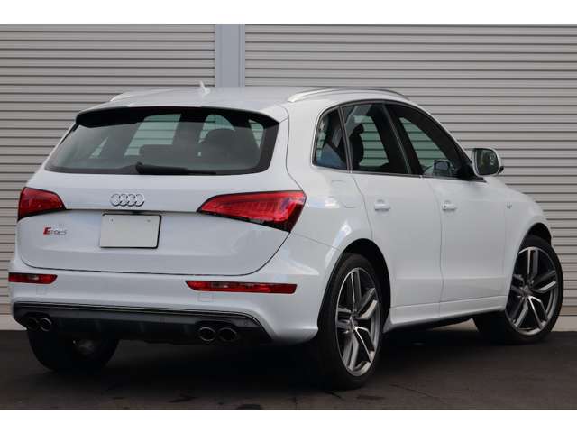 アウディ SQ5