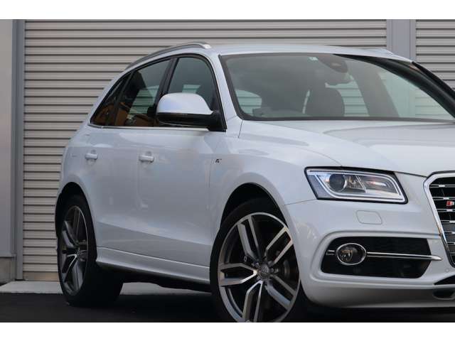 アウディ SQ5