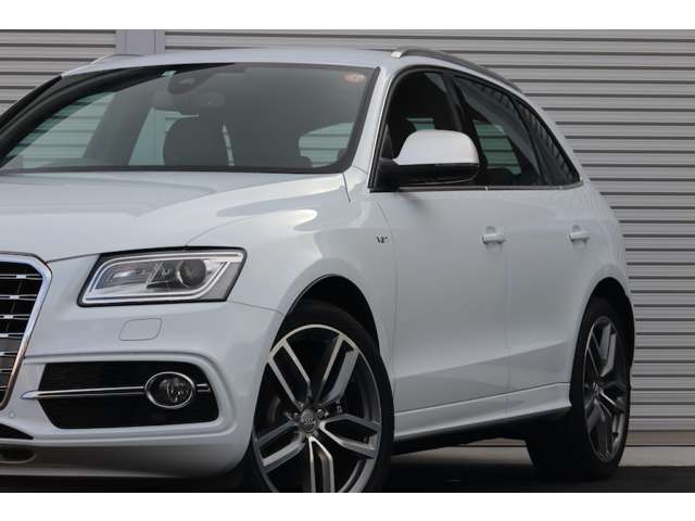 アウディ SQ5