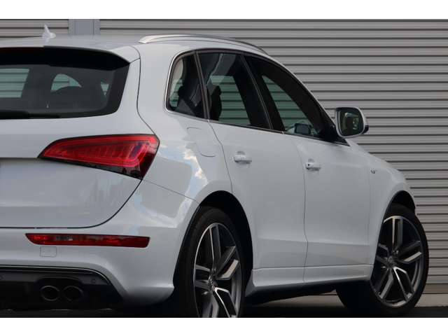 アウディ SQ5