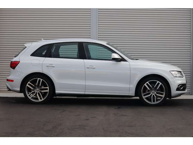 アウディ SQ5