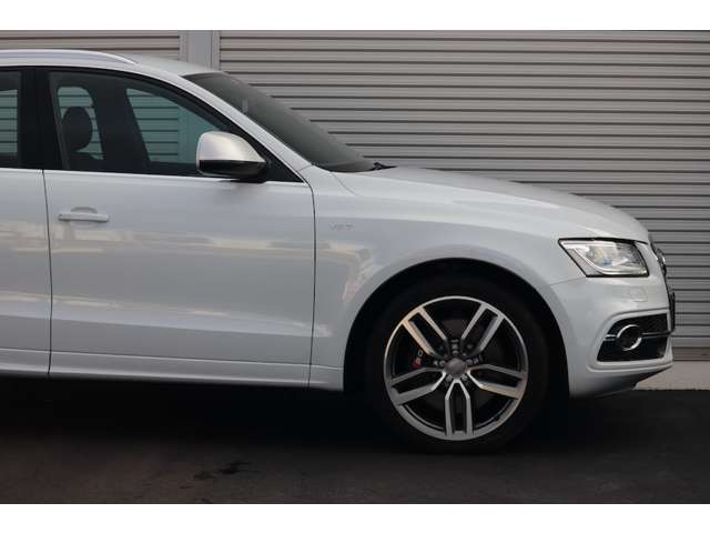 アウディ SQ5