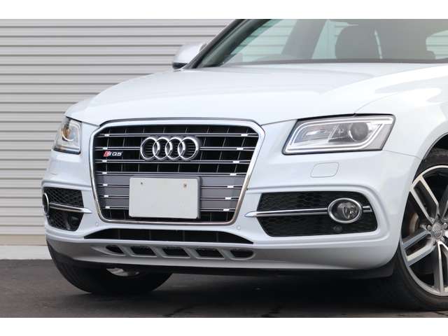アウディ SQ5