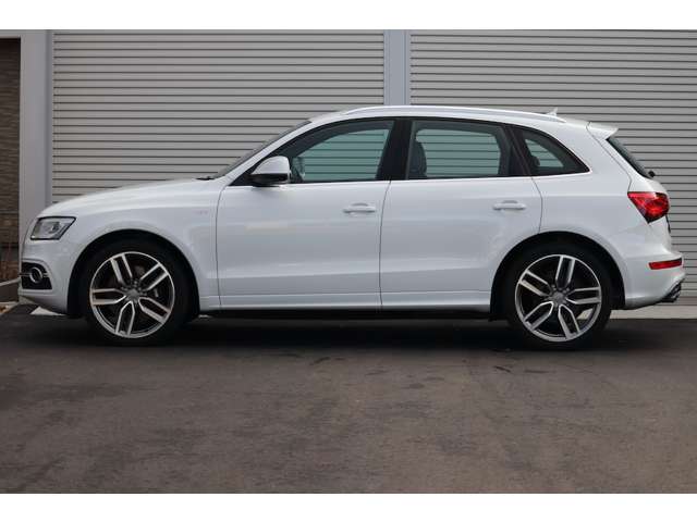 アウディ SQ5