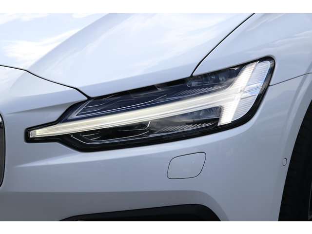 ボルボ V60