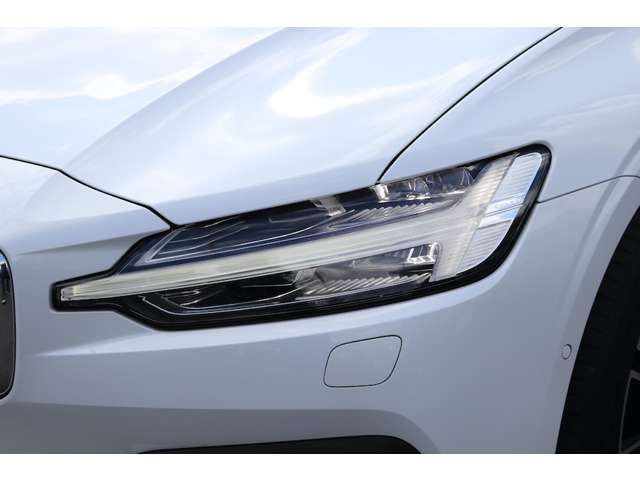 ボルボ V60