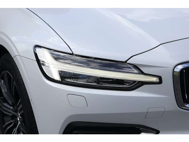 ボルボ V60
