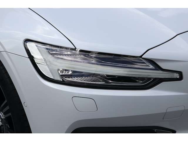 ボルボ V60