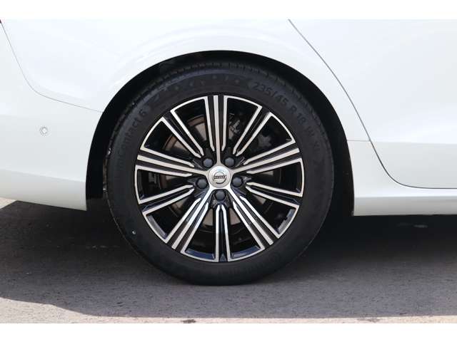 ボルボ V60